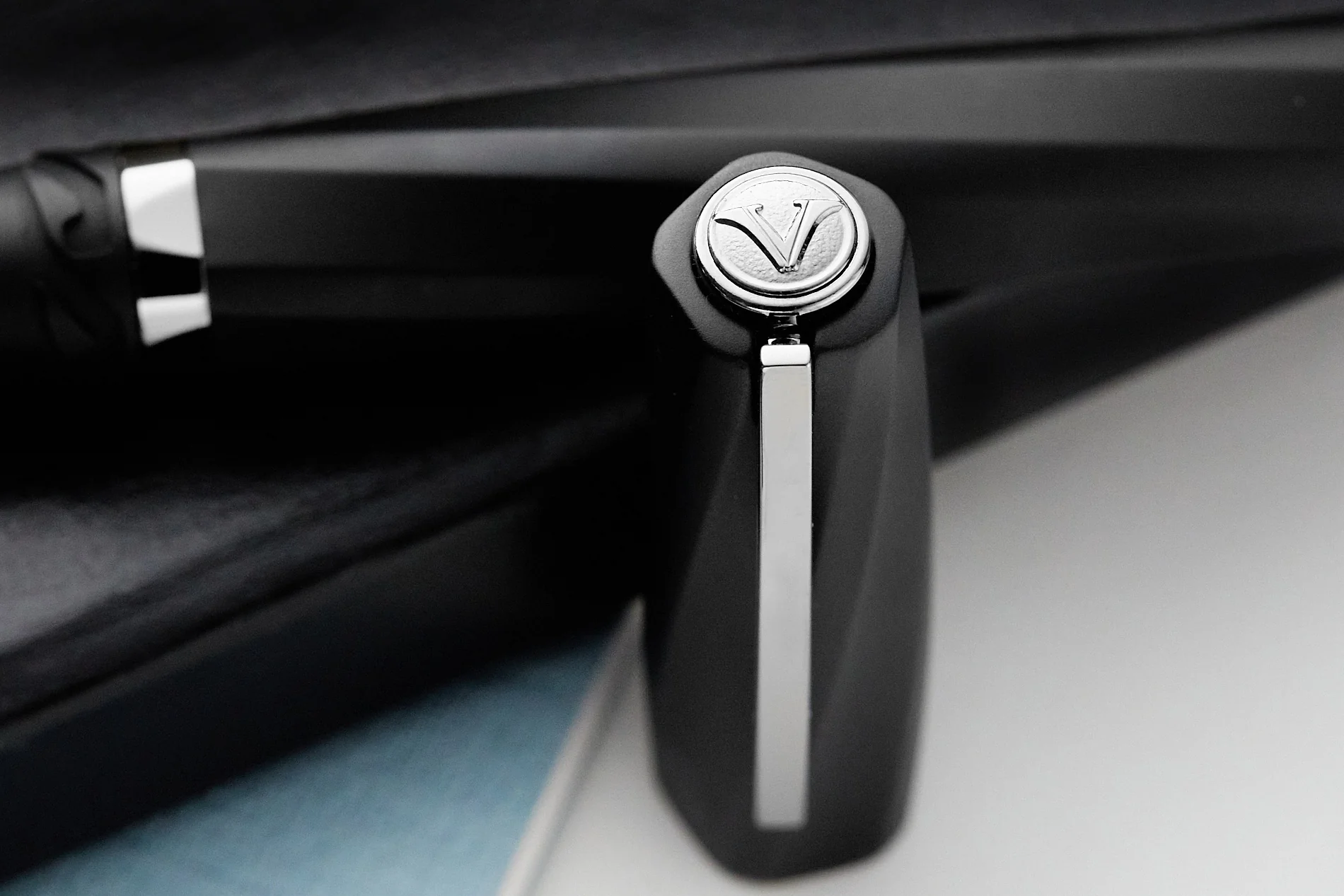 Visconti Divina Fountain Pen - Matte Black - Image 7