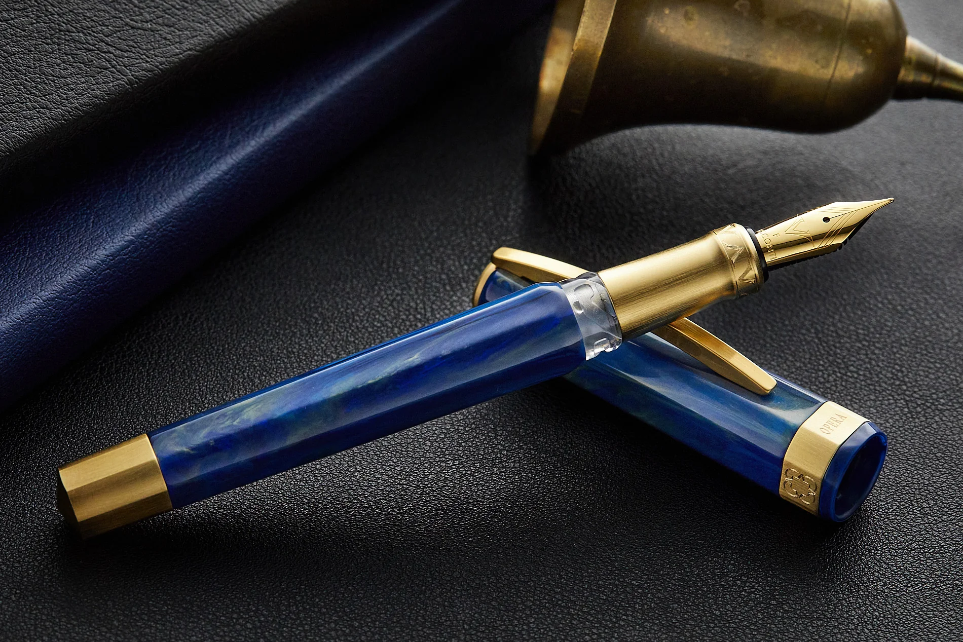 Visconti Opera Gold Fountain Pen - Blue - Image 9